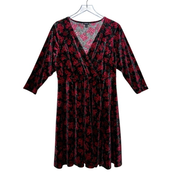 TORRID Black Velvet Red Rose Faux Wrap Front Women’s  Whimsigoth Dress Sz 1X - Picture 2 of 12